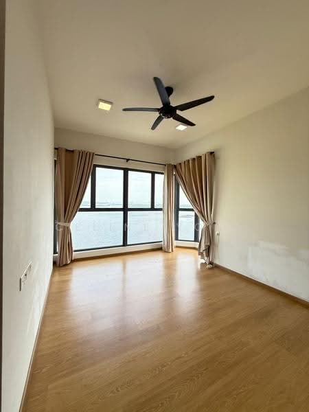 Condominium for Rent at Kings Bay @ Country Garden Danga Bay - Celine Yong - Living Room - PropertyGuru.com.my