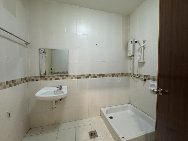 Condominium for Rent at Changkat View - Lisa Low - Bathroom - PropertyGuru.com.my