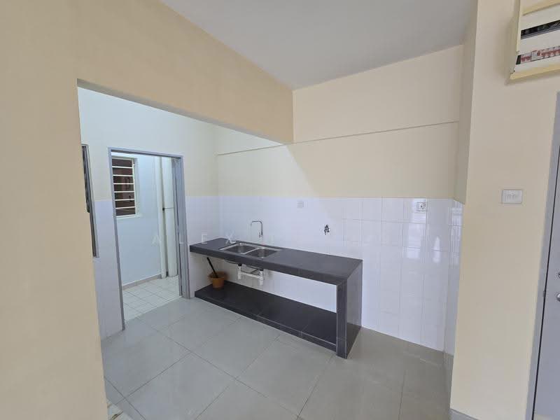 Kondominium untuk Disewa di Casa Idaman - Alex Foong - Kitchen - PropertyGuru.com.my