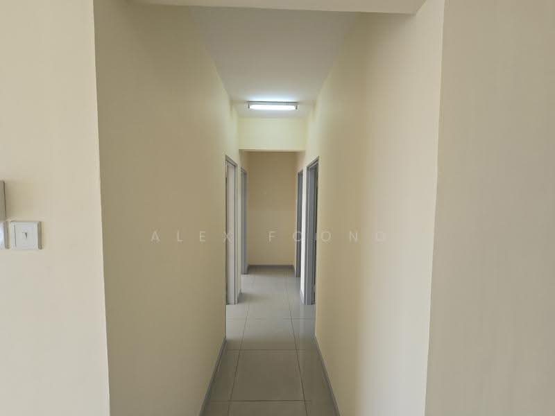 Kondominium untuk Disewa di Casa Idaman - Alex Foong - Corridor - PropertyGuru.com.my
