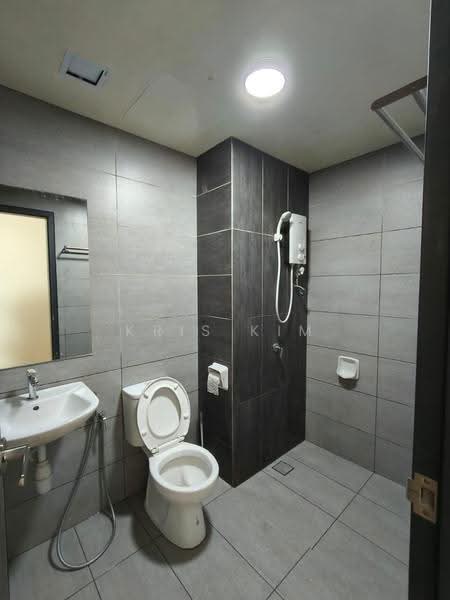Kediaman Servis untuk Disewa di The New Duo @ Edumetro - Kris Kim - Bathroom - PropertyGuru.com.my