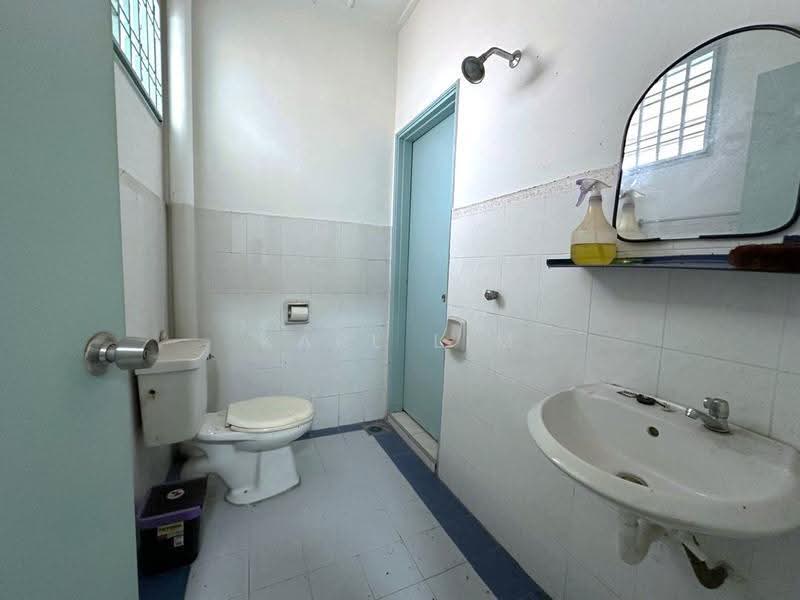Rumah Teres 2-Tingkat untuk Dijual di Permas Jaya (Johor Bahru) - Karl Lim - Bathroom - PropertyGuru.com.my
