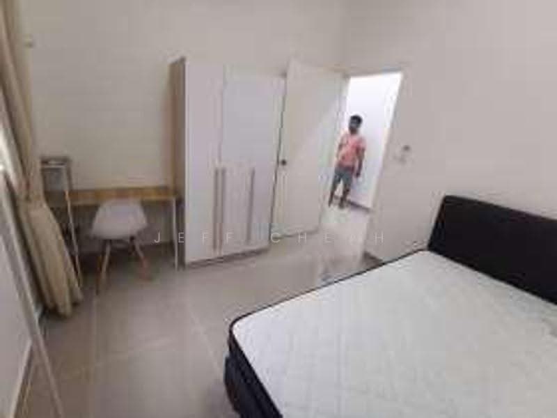 Kediaman Servis untuk Disewa di MKH Boulevard II - Jeff Cheah - Bedroom - PropertyGuru.com.my