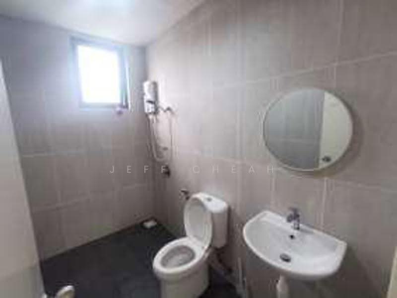 Kediaman Servis untuk Disewa di MKH Boulevard II - Jeff Cheah - Bathroom - PropertyGuru.com.my