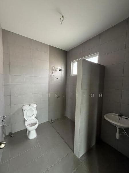 Rumah Berkembar untuk Dijual di Taman Desa Impian (Bukit Mertajam) - Samuel Yeoh - Bathroom - PropertyGuru.com.my