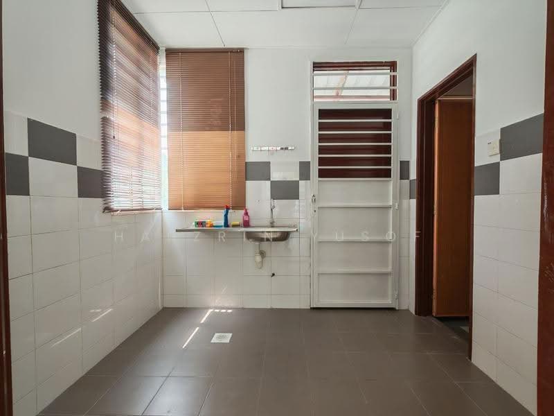 Terraced House for Sale in Sungai Buloh (Selangor) - HADZRIN YUSOF - Kitchen - PropertyGuru.com.my