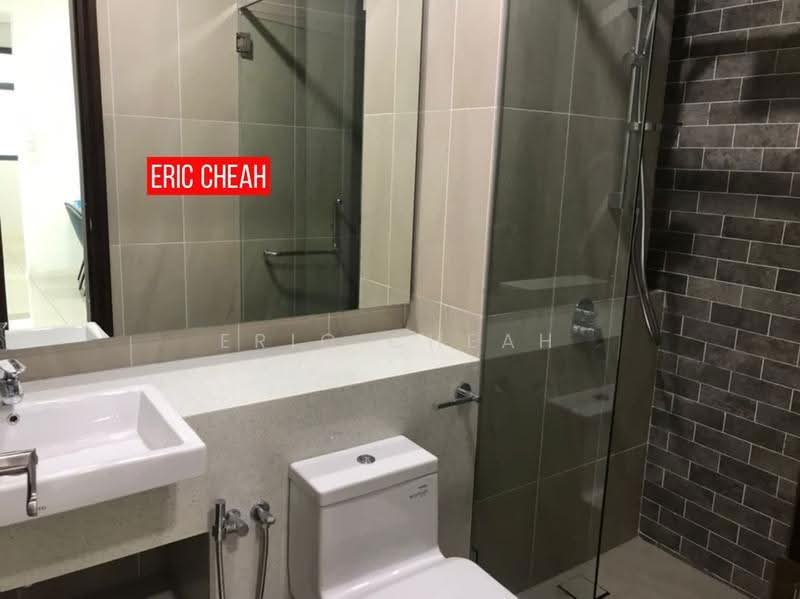 Kondominium untuk Dijual di Queens Residences Q2 @ Queens Waterfront - Eric Cheah - Bathroom - PropertyGuru.com.my