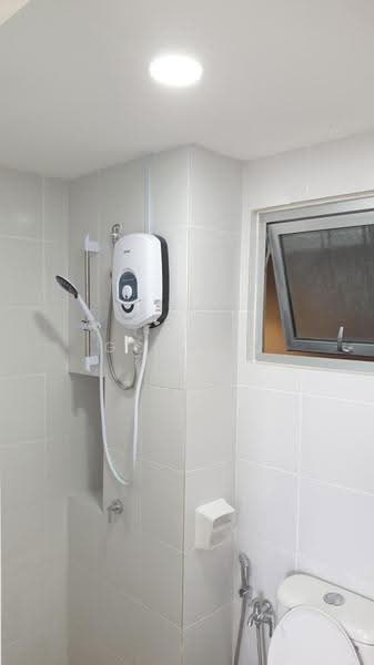 Kondominium untuk Disewa di D'Nuri Residence @ Desa Petaling - Gordon Tong - Bathroom - PropertyGuru.com.my