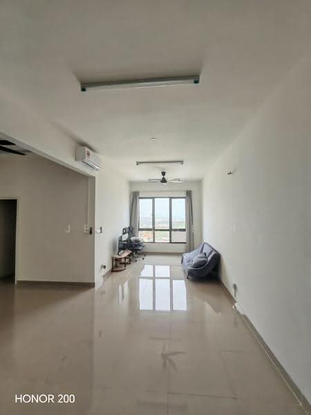 Kediaman Servis untuk Disewa di MKH Boulevard II - Jeff Cheah - Living Room - PropertyGuru.com.my