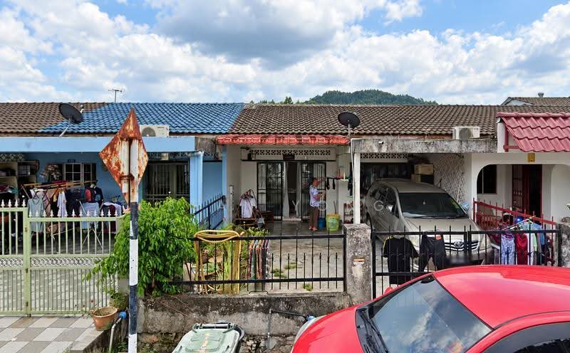 1-storey Terraced House for Sale in Taman Ehsan (Kepong) - Sean Yong - Exterior - PropertyGuru.com.my