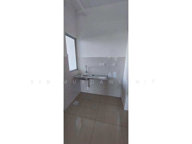 Kediaman Servis untuk Disewa di Prestige Residence - Vin Mukdawichit - Kitchen - PropertyGuru.com.my