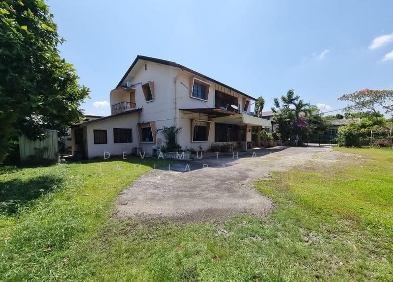 Bungalow House for Sale in Seksyen 9 (Petaling Jaya) - Devamuthan Tamilarasan - Exterior - PropertyGuru.com.my