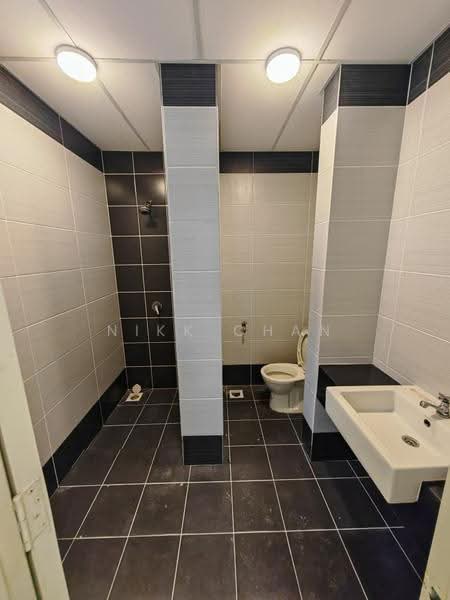 Kondominium untuk Dijual di Green Terrain (Prima Villa) - Nikk Chan - Master Bathroom - PropertyGuru.com.my