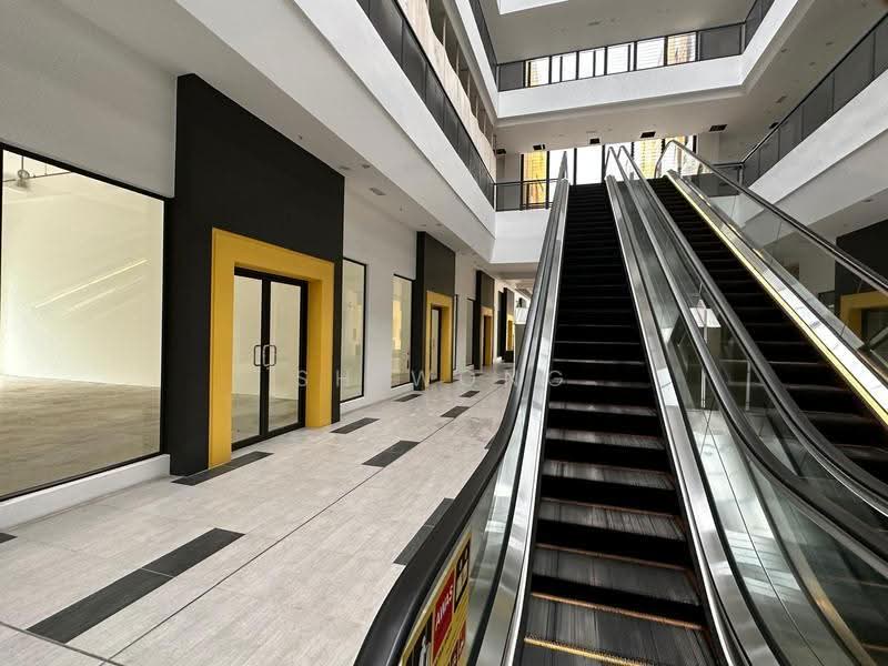 Shop / Office for Rent in Johor Bahru (Johor) - SH Wong - Corridor - PropertyGuru.com.my
