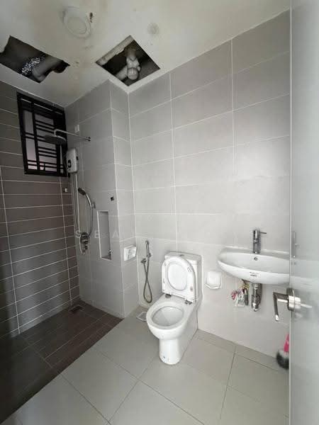 Condominium for Sale at PARC Regency (Residensi Masai) - Sean Yeoh - Bathroom - PropertyGuru.com.my