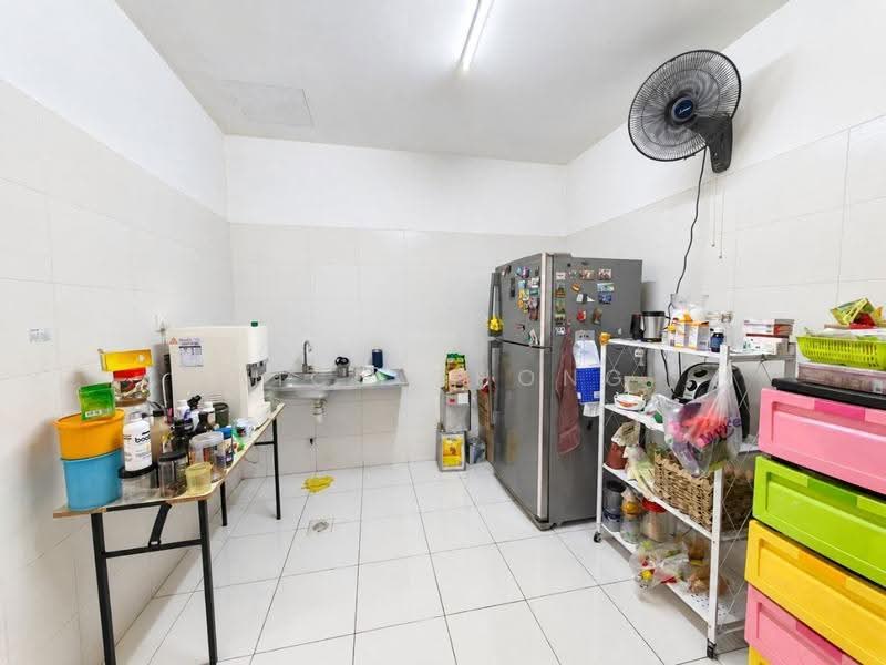 Rumah Teres 2-Tingkat untuk Dijual di Taman Setia Indah (Tebrau) - Nico Chong - Kitchen - PropertyGuru.com.my
