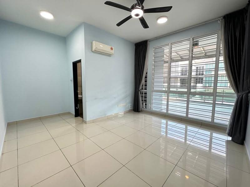 3-storey Terraced House for Sale in Taman Nusa Sentral (Iskandar Puteri (Nusajaya)) - Jessie Ng - Living Room - PropertyGuru.com.my