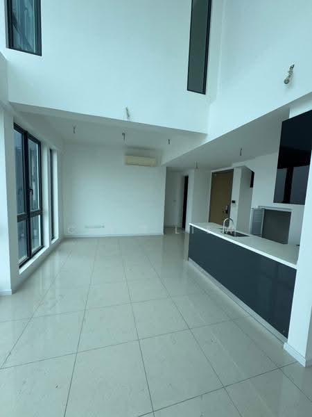 Condominium for Sale at The Elysia Park Residence - Chris Liew - 裝修前實拍 - 客廳與廚房 - PropertyGuru.com.my