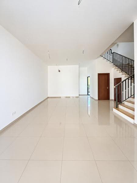 Rumah Teres 2-Tingkat untuk Dijual di Setia Safiro (Cyberjaya) - Johan Johani - Living Room - PropertyGuru.com.my