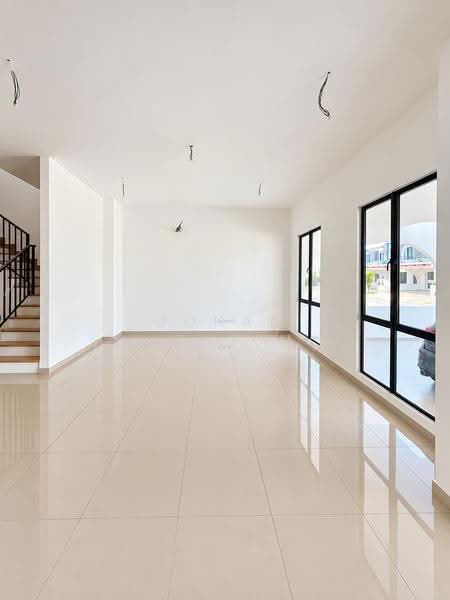 Rumah Teres 2-Tingkat untuk Dijual di Setia Safiro (Cyberjaya) - Johan Johani - Living Room - PropertyGuru.com.my