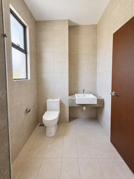 Rumah Teres 2-Tingkat untuk Dijual di Setia Safiro (Cyberjaya) - Johan Johani - Bathroom - PropertyGuru.com.my