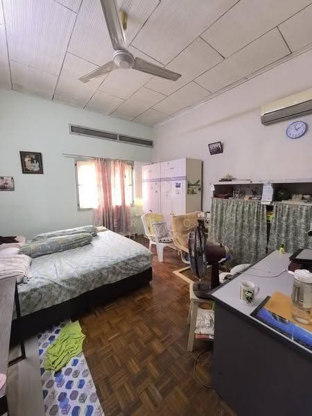 Semi-Detached House for Sale in Ipoh (Perak) - Derrick Chung - Bedroom - PropertyGuru.com.my