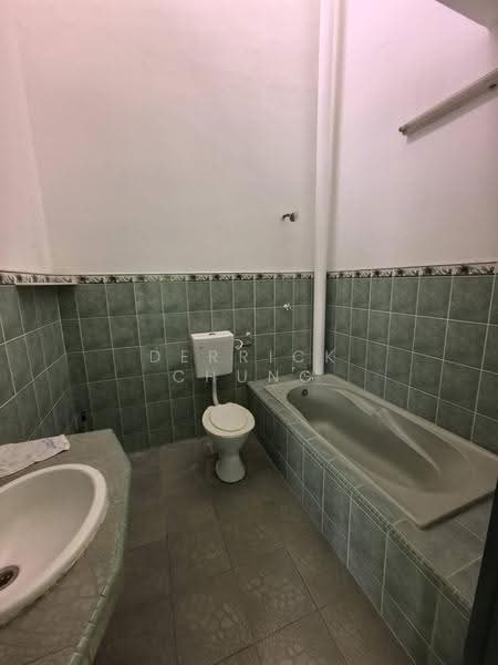Rumah Teres 2.5-Tingkat untuk Dijual di Taman Pengkalan Barat (Ipoh) - Derrick Chung - Bathroom - PropertyGuru.com.my