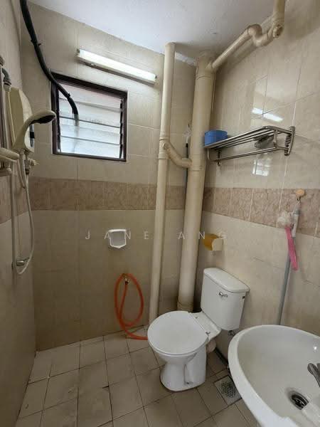 Kondominium untuk Disewa di Serina Bay - Jane Ang - Bathroom - PropertyGuru.com.my