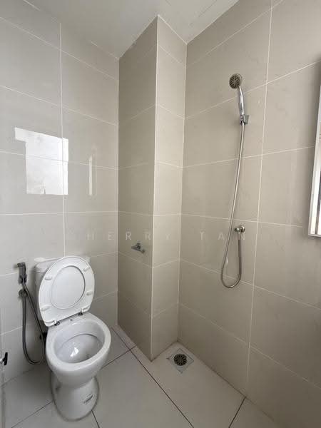 Kondominium untuk Disewa di Kings Bay @ Country Garden Danga Bay - Cherry Tan - PropertyGuru.com.my