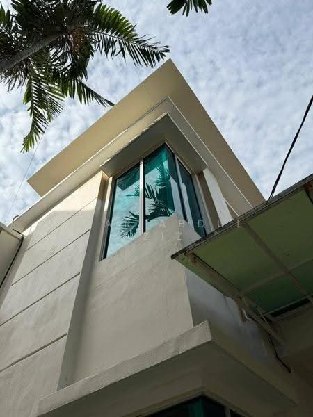 Semi-Detached House for Sale in Bandar Baru Salak Tinggi (Sepang) - Umar Abdul Aziz - Exterior - PropertyGuru.com.my