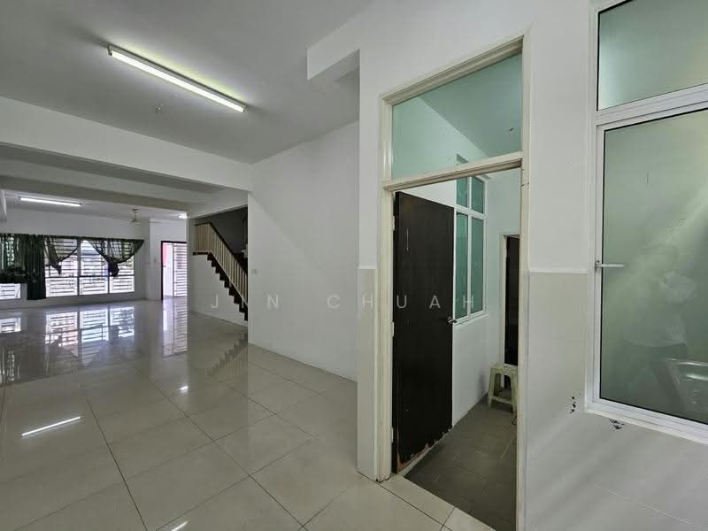 Rumah Teres 3-Tingkat untuk Dijual di Jelutong (Penang) - Jin Chuah - Living Room - PropertyGuru.com.my