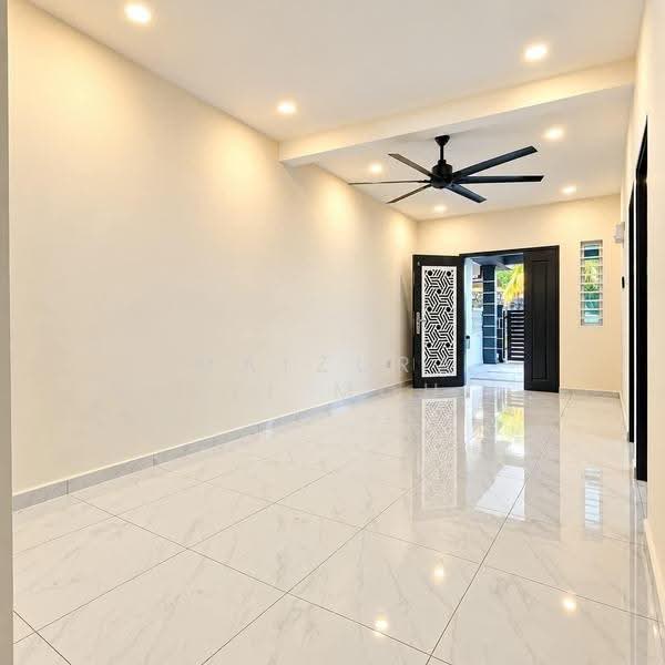 1-storey Terraced House for Sale in Taman Bukit Mutiara (Seremban) - Maizura binti Mohd Darus - Living Room - PropertyGuru.com.my