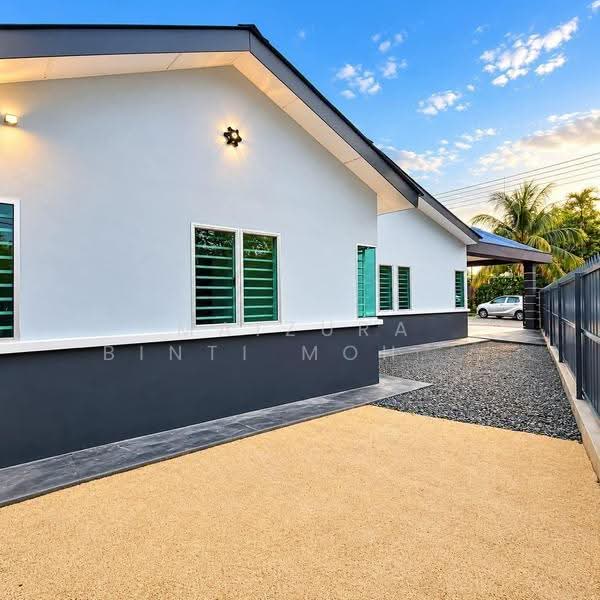 1-storey Terraced House for Sale in Taman Bukit Mutiara (Seremban) - Maizura binti Mohd Darus - Exterior - PropertyGuru.com.my