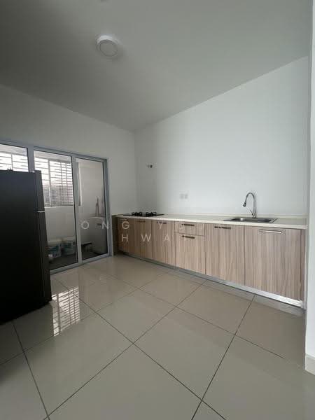 Kondominium untuk Dijual di Aurora Residence @ Lake Side City - Ong Yook Hwai - Kitchen - PropertyGuru.com.my