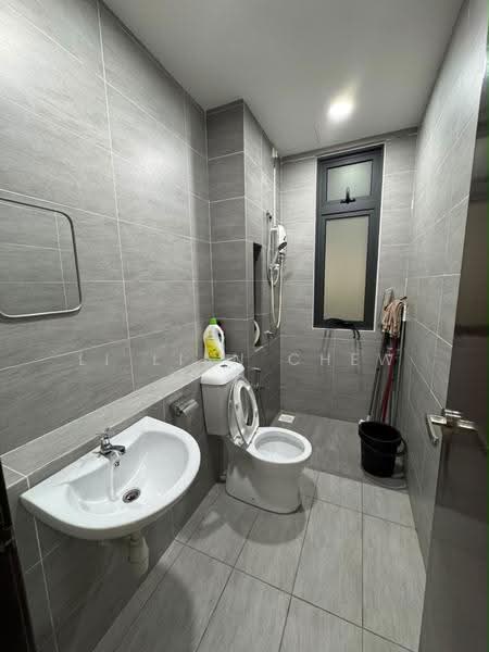 Service Residence for Rent at 8Scape Residence @ Sutera - Li Lian Chew - Bathroom - PropertyGuru.com.my