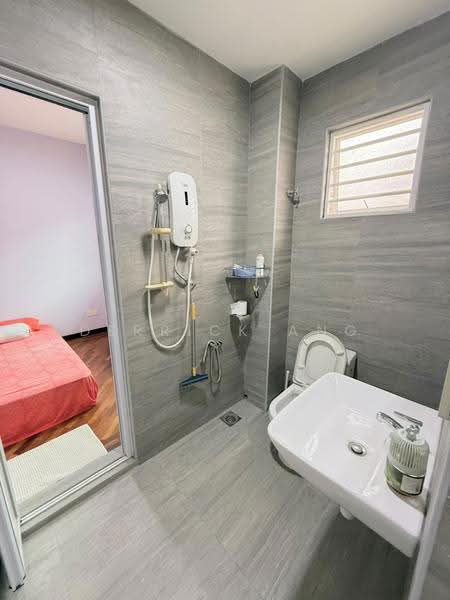 2-storey Terraced House for Sale in Subang Bestari (Shah Alam) - Derrick Ang - Bathroom - PropertyGuru.com.my