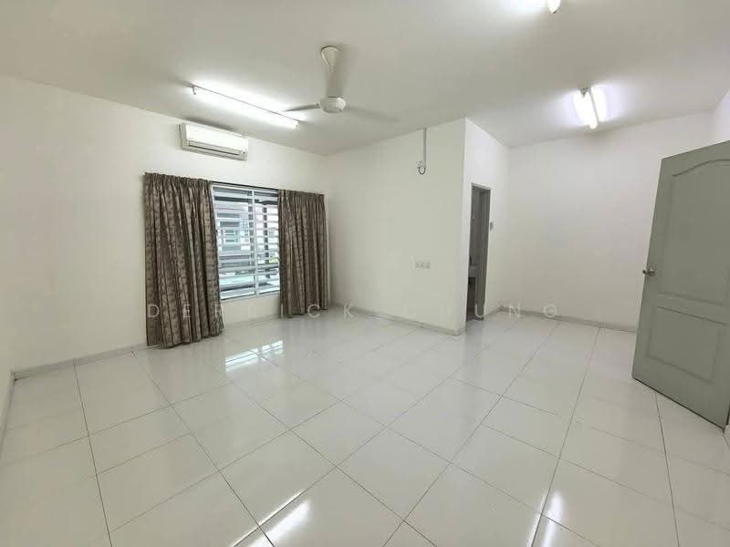 Rumah Teres 2-Tingkat untuk Dijual di Bandar Baru Sri Klebang (Chemor) - Derrick Chung - Living Room - PropertyGuru.com.my