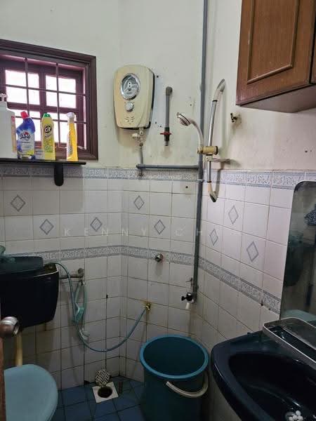 Rumah Bandar untuk Dijual di Taman Melawati (Ulu Kelang) - Kenny Chen - Bathroom - PropertyGuru.com.my
