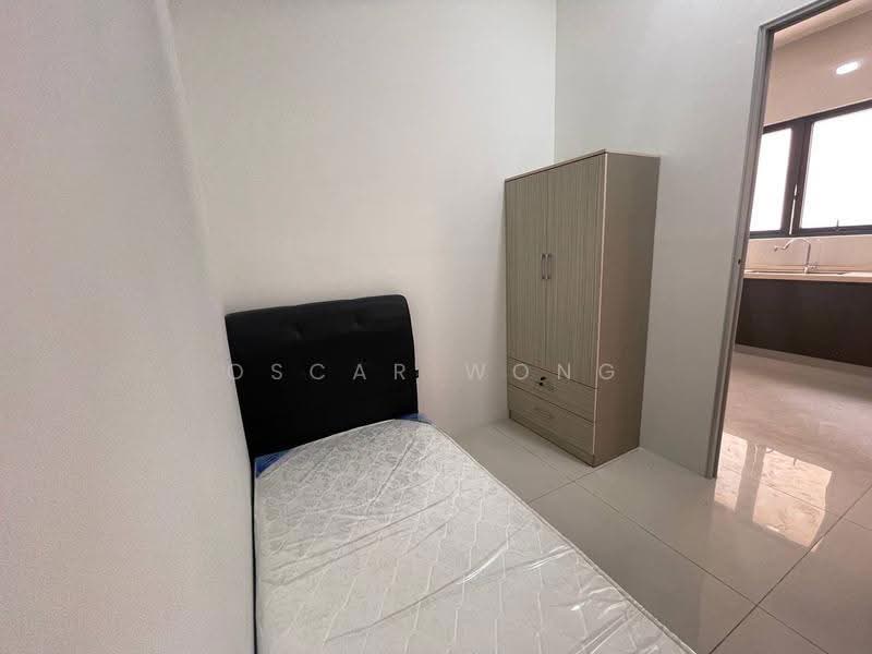 Condominium for Rent at Amberside @ Country Garden Danga Bay - Oscar Wong - Bedroom - PropertyGuru.com.my