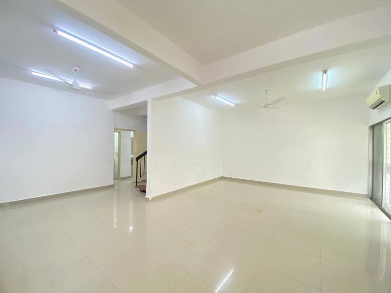Rumah Teres 2-Tingkat untuk Disewa di Taman Tun Dr Ismail (Kuala Lumpur) - Umar Abdul Aziz - Living Room - PropertyGuru.com.my