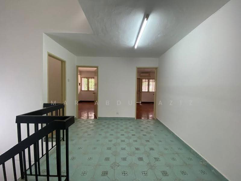 Rumah Teres 2-Tingkat untuk Disewa di Taman Tun Dr Ismail (Kuala Lumpur) - Umar Abdul Aziz - Corridor - PropertyGuru.com.my