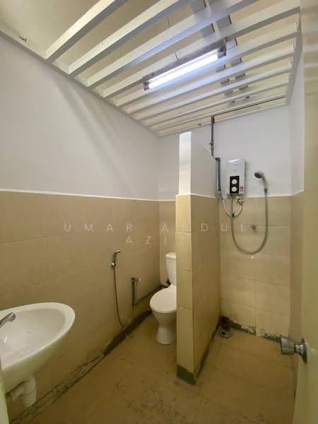 Rumah Teres 2-Tingkat untuk Disewa di Taman Tun Dr Ismail (Kuala Lumpur) - Umar Abdul Aziz - Bathroom - PropertyGuru.com.my