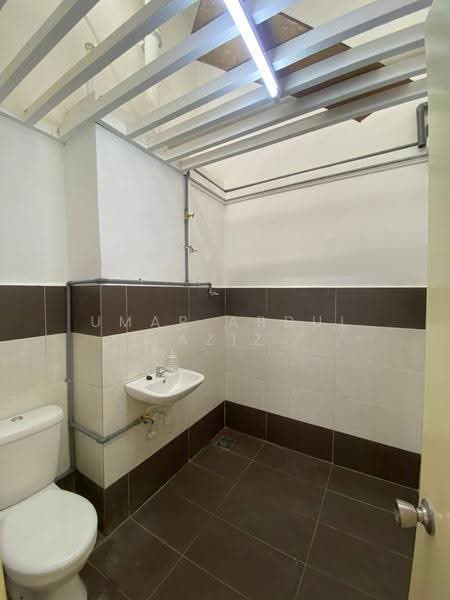 Rumah Teres 2-Tingkat untuk Disewa di Taman Tun Dr Ismail (Kuala Lumpur) - Umar Abdul Aziz - Bathroom - PropertyGuru.com.my