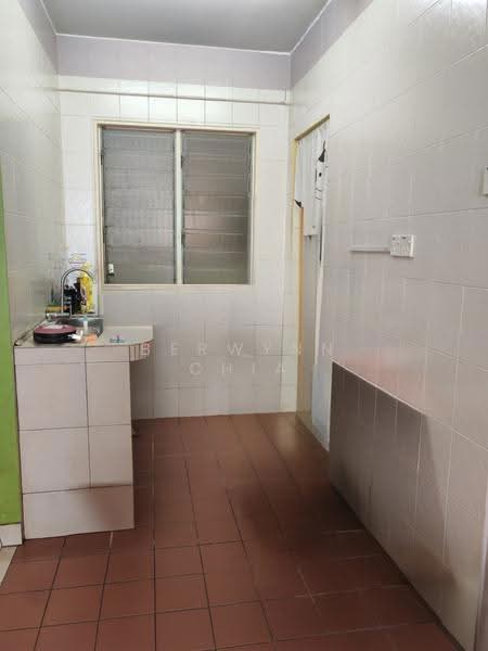 Flat for Sale at Permai Ria - Berwynn Chia - Kitchen - PropertyGuru.com.my
