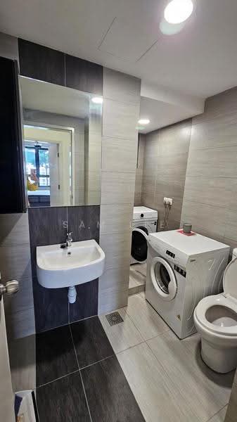 Kondominium untuk Disewa di Aster Residence - Sam Lee - Bathroom - PropertyGuru.com.my