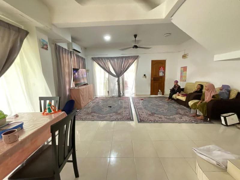 2-storey Terraced House for Sale in Bandar Country Homes (Rawang) - SK Luk - Living Room - PropertyGuru.com.my