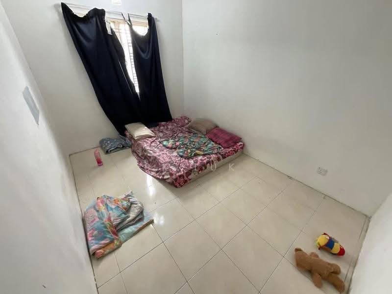 2-storey Terraced House for Sale in Bandar Country Homes (Rawang) - SK Luk - Bedroom - PropertyGuru.com.my