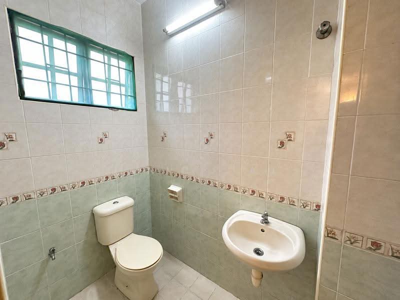 2-storey Terraced House for Sale in Taman Seri Taming (Cheras) - Janice Lau - Bathroom - PropertyGuru.com.my