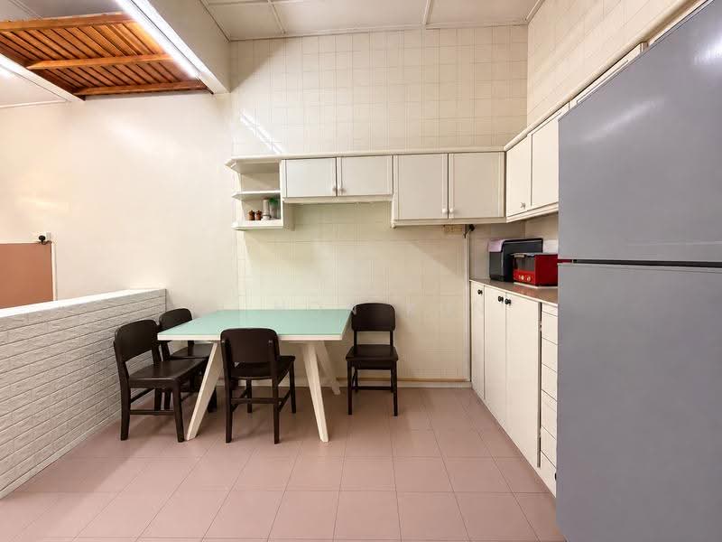 Rumah Teres 1.5-Tingkat untuk Dijual di Taman Molek (Johor Bahru) - U Hon Kun - Kitchen - PropertyGuru.com.my