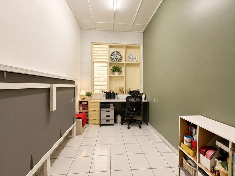 Rumah Teres 1.5-Tingkat untuk Dijual di Taman Molek (Johor Bahru) - U Hon Kun - Study - PropertyGuru.com.my